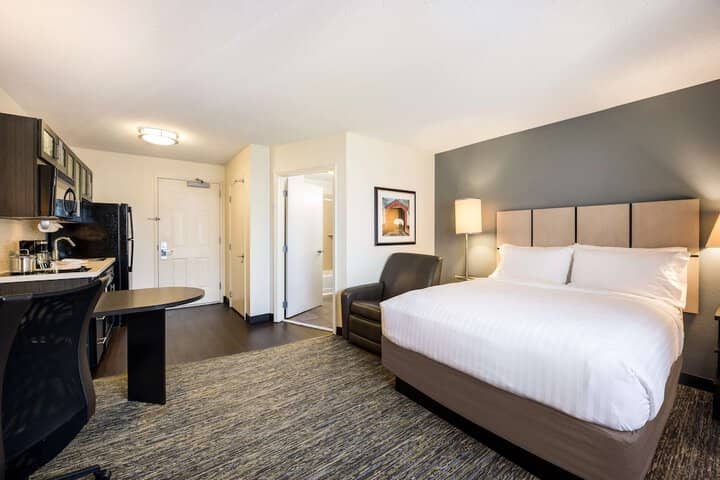 Room 6 of 21