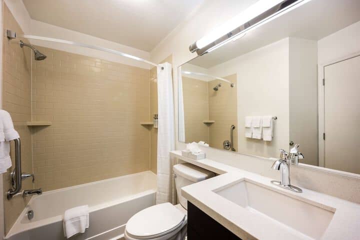 Room 12 of 21